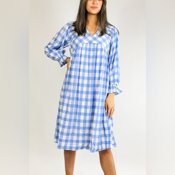 Entro All Mine Pink and White Midi Dress - Picture 10 of 11